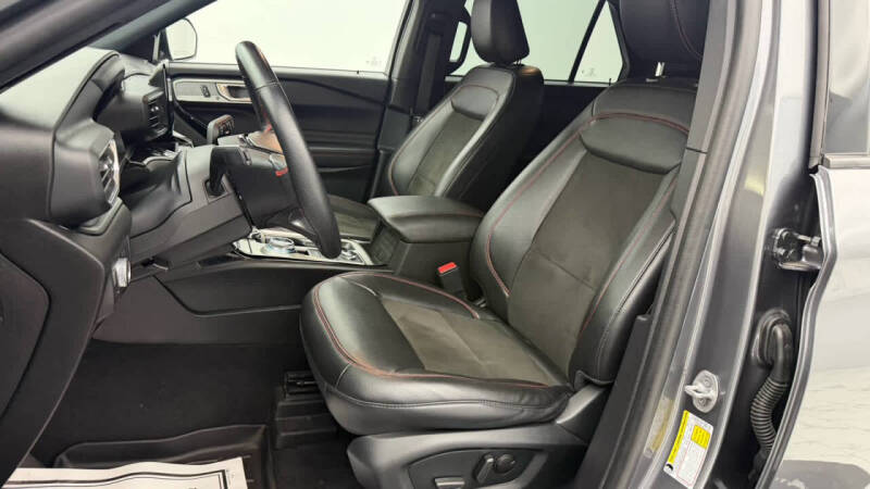 2022 Ford Explorer ST-Line