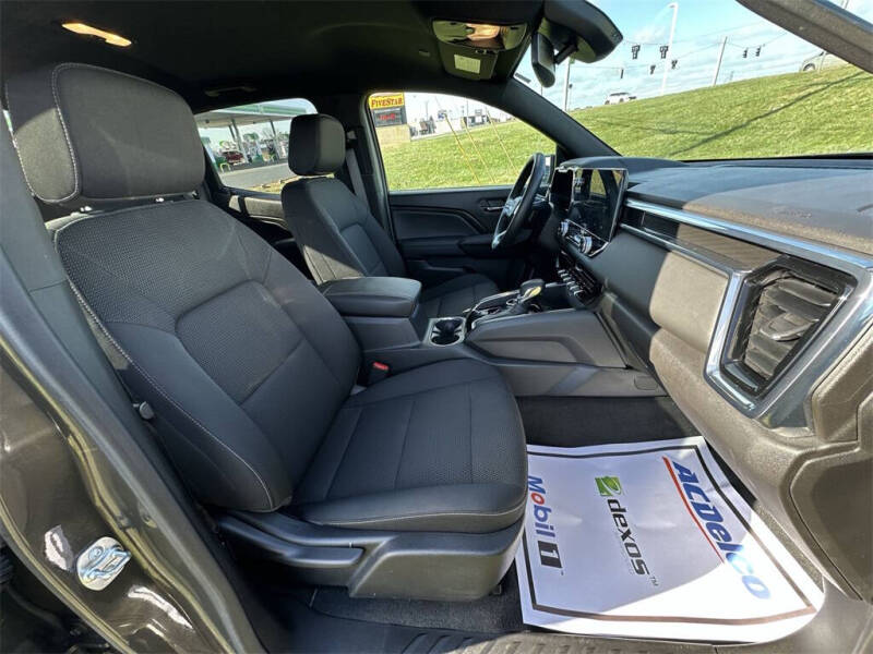 2024 GMC Canyon Elevation