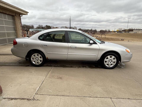 2000 Ford Taurus for sale at Rowdy River Auto & Powersports in Dell Rapids SD
