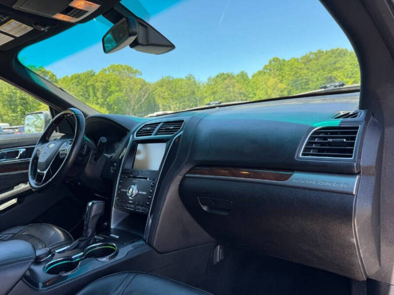 2016 Ford Explorer Platinum