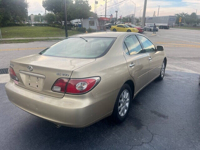 2003 LEXUS ES Sedan - $4,899