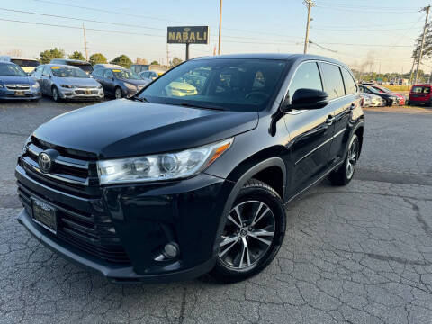 2017 Toyota Highlander for sale at ALNABALI AUTO MALL INC. in Machesney Park IL