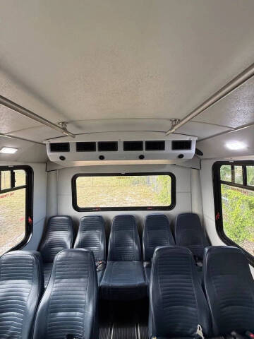 2018 Freightliner M2 106