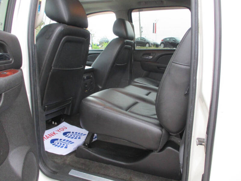 2011 Chevrolet Avalanche LTZ