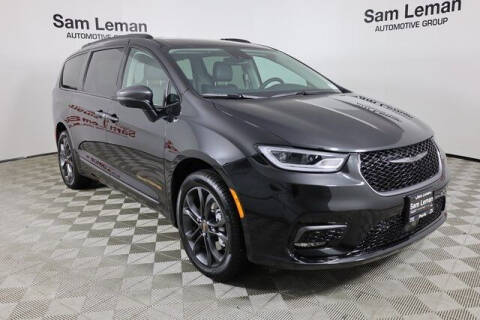 2023 Chrysler Pacifica for sale at Sam Leman Chrysler Jeep Dodge of Peoria in Peoria IL