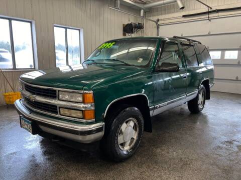 1999 Chevrolet Tahoe for sale at Sand's Auto Sales in Cambridge MN