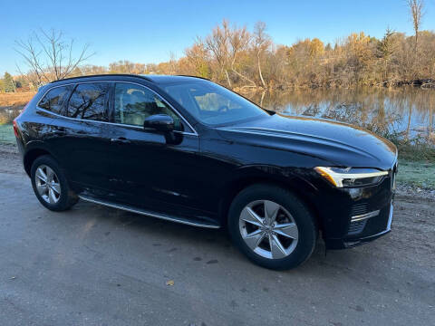 2022 Volvo XC60 B5 Momentum