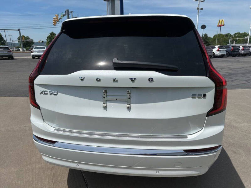 2026 Volvo XC90 B5 Core