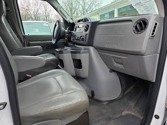 2012 Ford E-Series E-350 SD