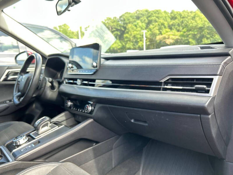 2024 Mitsubishi Outlander SE