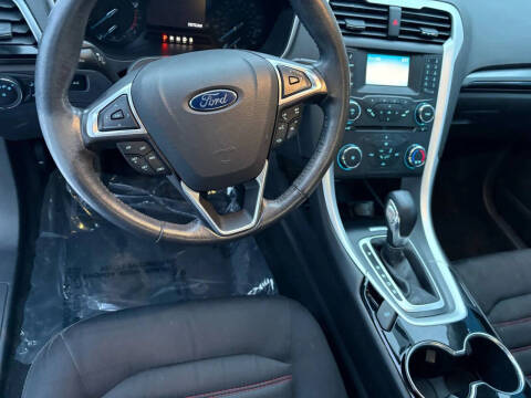 2015 Ford Fusion SE