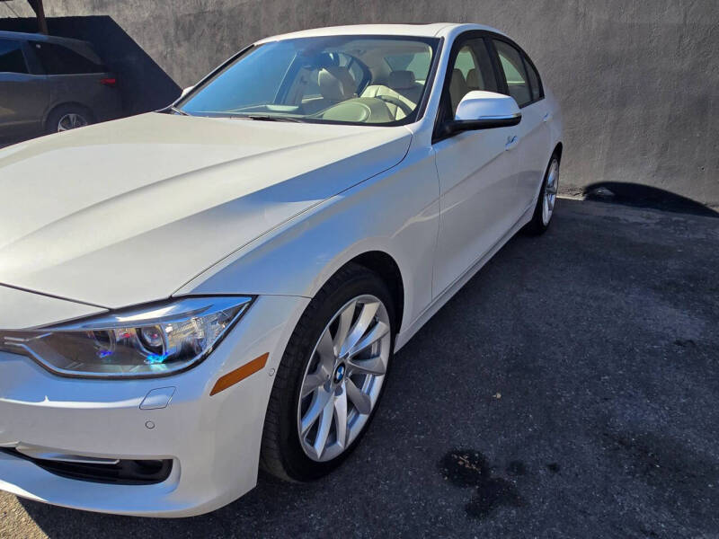 2012 BMW 3 Series 328i
