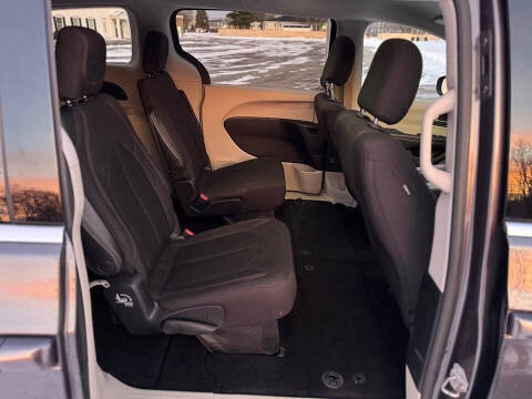 2017 Chrysler Pacifica LX