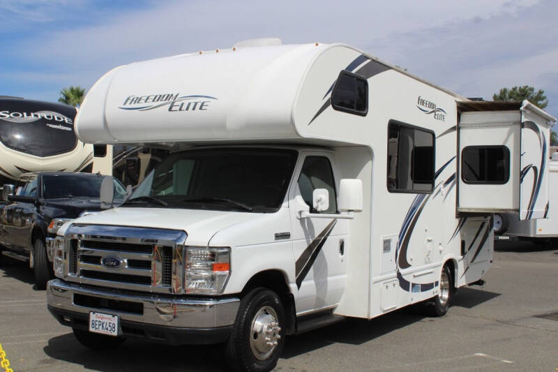2018 Thor Industries Freedom Elite 22FE E350-V10 for sale at Rancho Santa Margarita RV in Rancho Santa Margarita CA