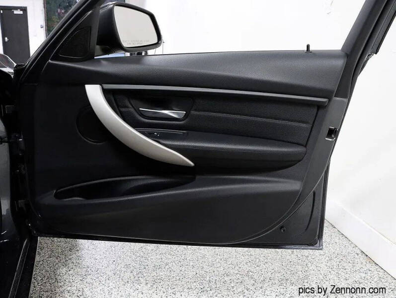 2017 BMW 3 Series 320i xDrive