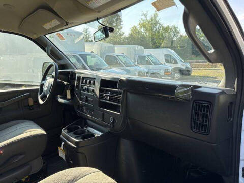 2025 GMC Savana 3500