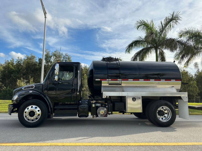 2015 Freightliner M2 106