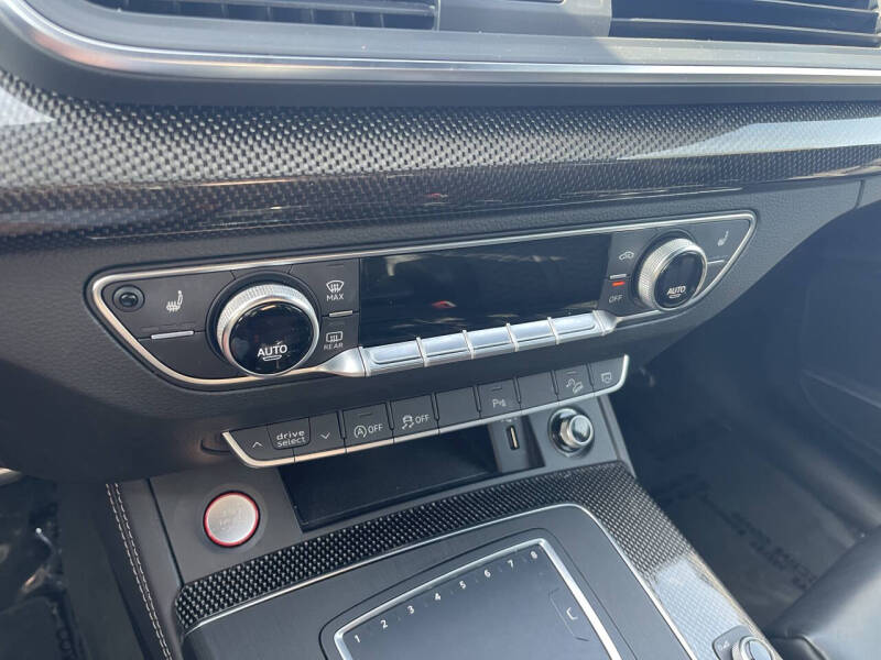 2020 Audi SQ5 3.0T quattro Premium Plus