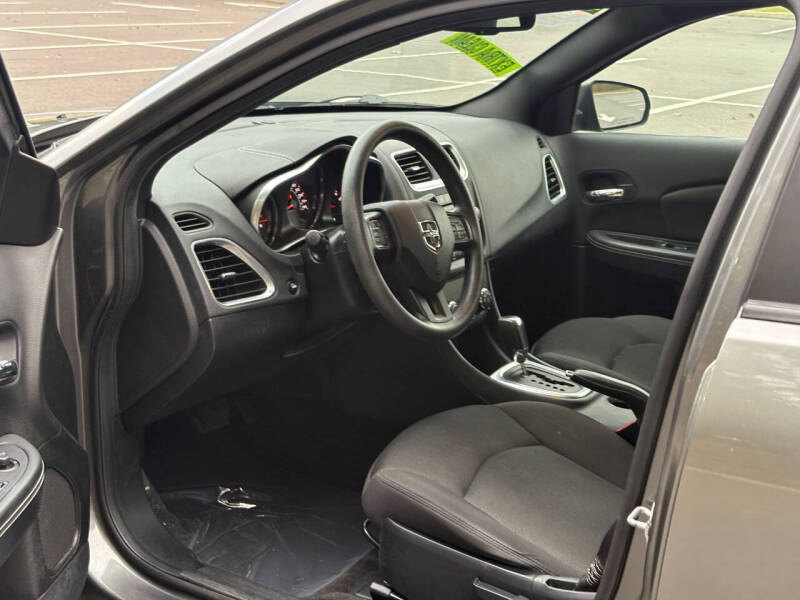 2013 Dodge Avenger SE