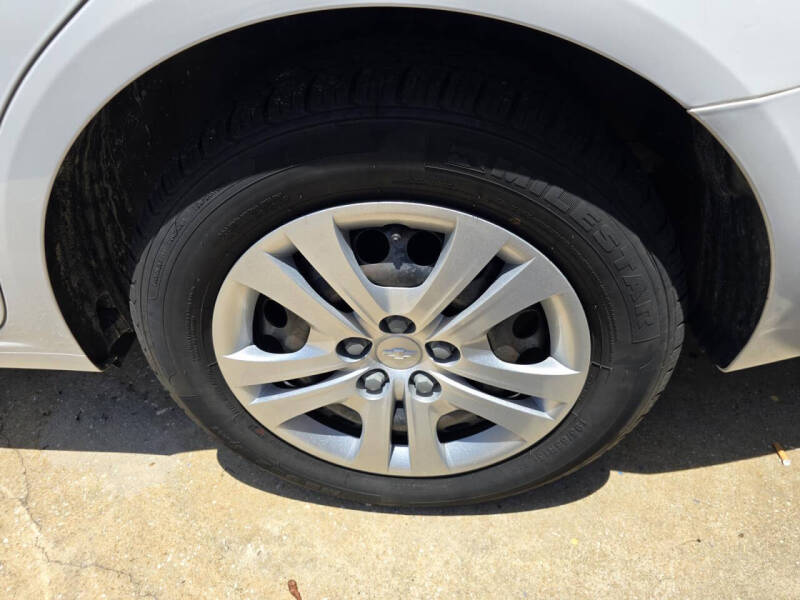 2017 Chevrolet Sonic LS Manual