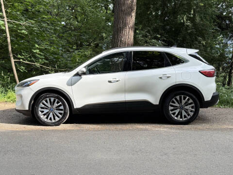 2020 Ford Escape Titanium