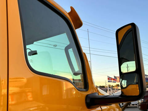 2019 International LT625