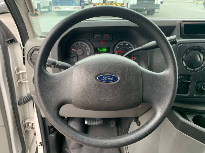2014 Ford E-Series E-350 SD