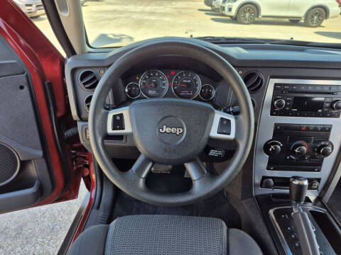 2008 Jeep Commander Sport