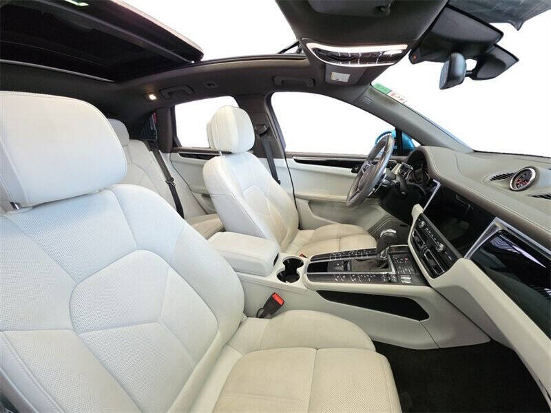 2020 Porsche Macan S