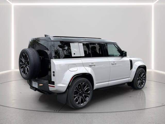 2026 Land Rover Defender