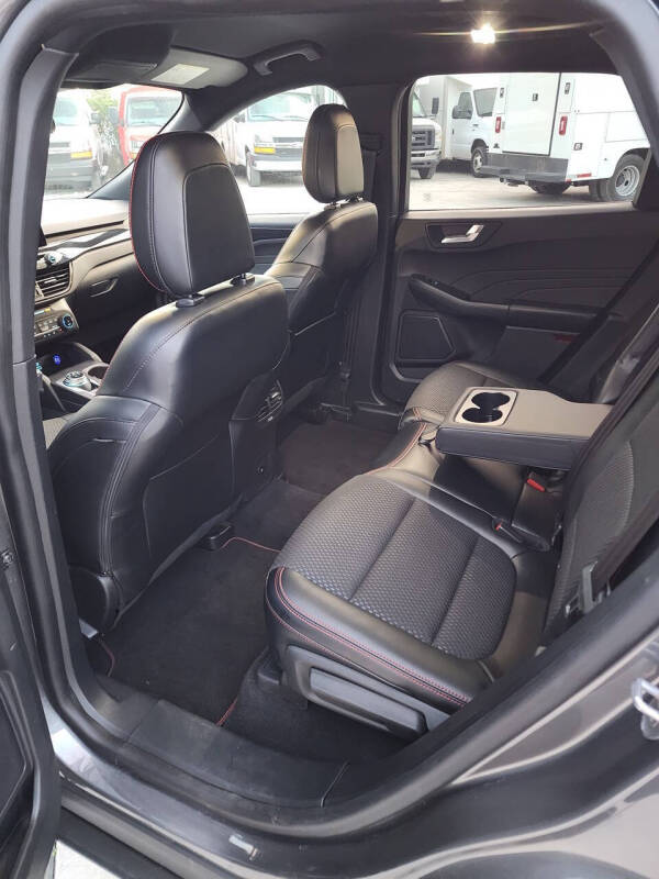 2023 Ford Escape Hybrid ST-Line Select