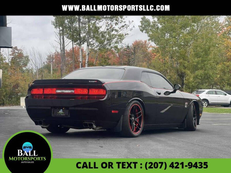 2011 Dodge Challenger SRT8 392