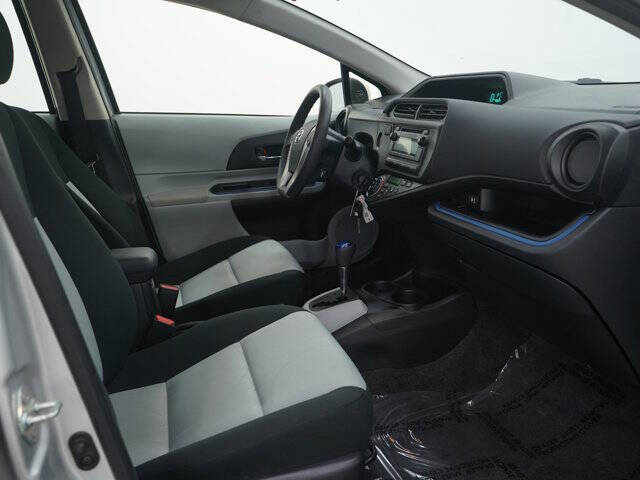 2013 Toyota Prius c Two