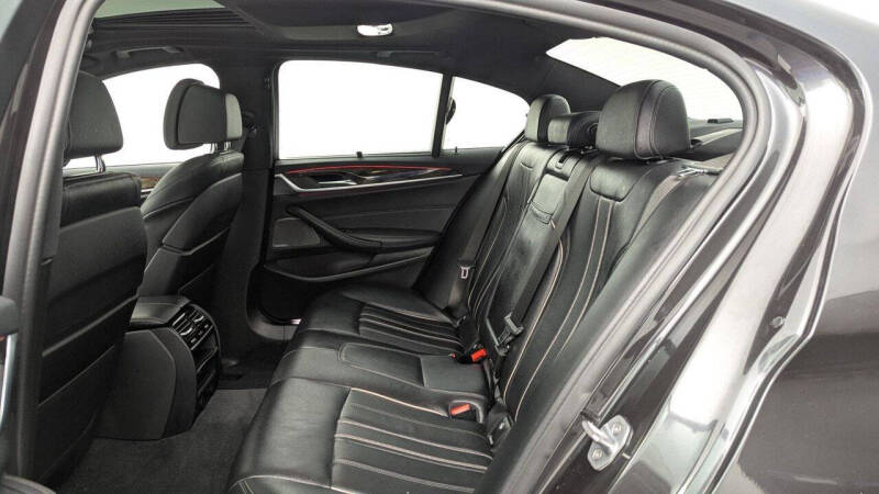 2019 BMW 5 Series 540i