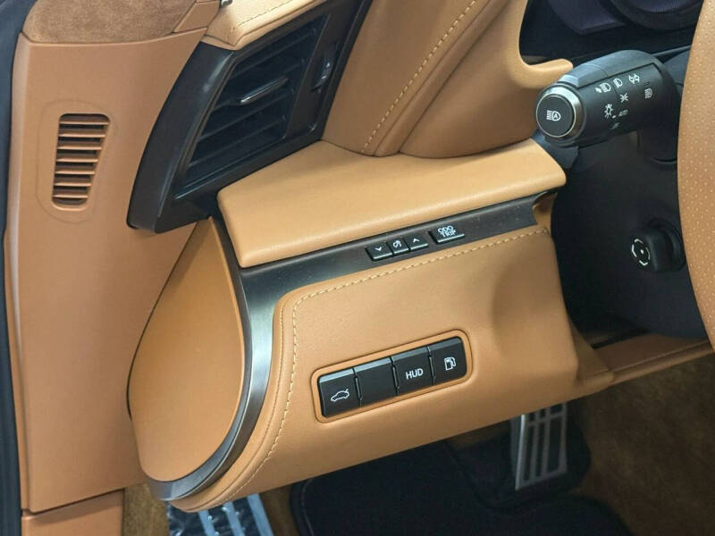2023 Lexus LC 500h