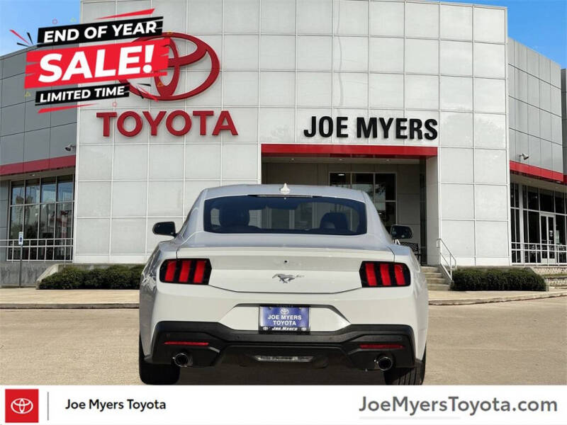 2024 Ford Mustang EcoBoost Premium