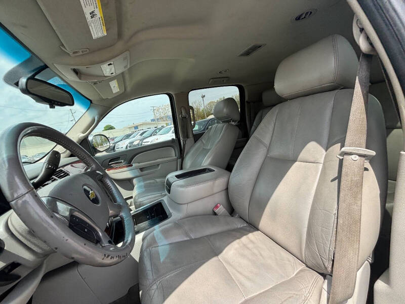 2011 Chevrolet Suburban LT