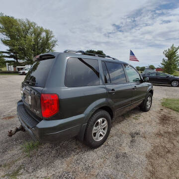 2004 Honda Pilot for sale at Cox Cars & Trux in Edgerton WI