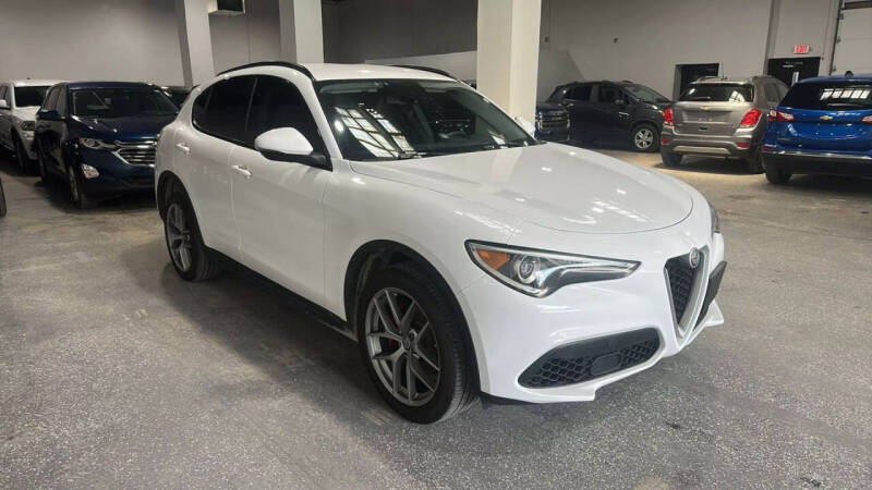 2018 Alfa Romeo Stelvio Sport's photo