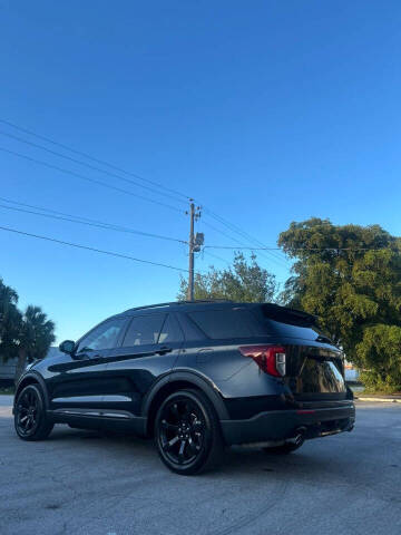 2022 Ford Explorer ST-Line