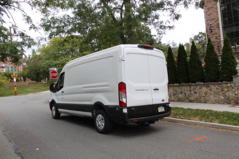 2024 Ford Transit 250