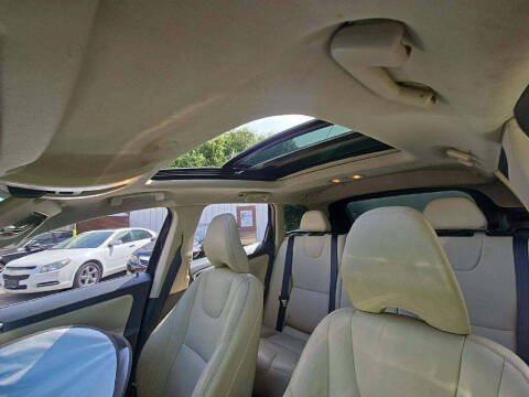 2016 Volvo XC60 T5 Drive-E Premier