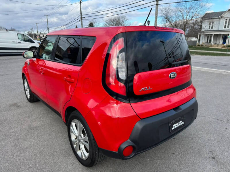 2015 Kia Soul +