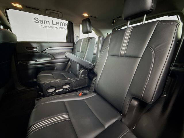 2017 Toyota Highlander SE