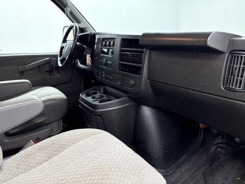 2023 GMC Savana 2500