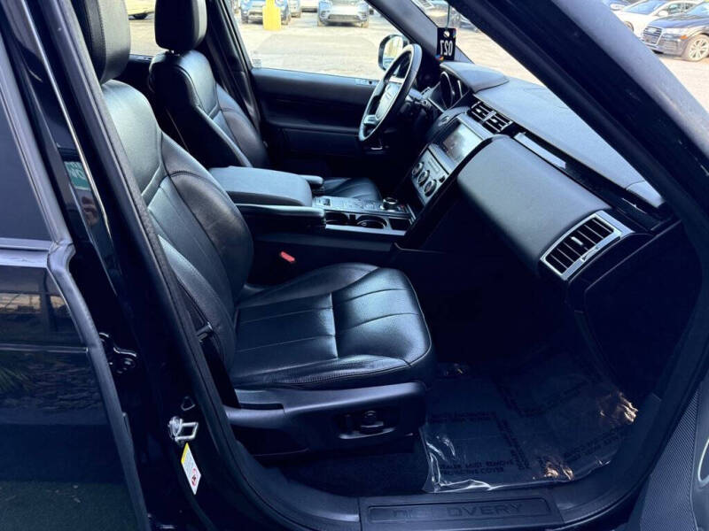 2020 Land Rover Discovery SE