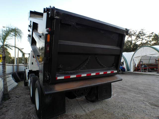 2013 Freightliner M2 106