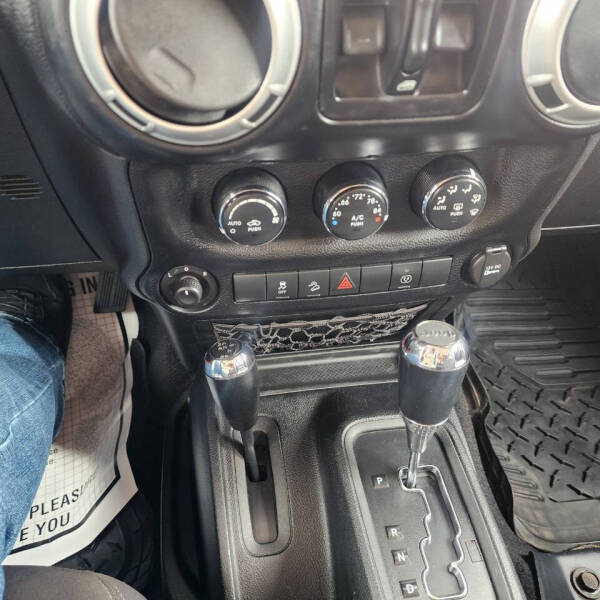 2013 Jeep Wrangler Unlimited Sahara