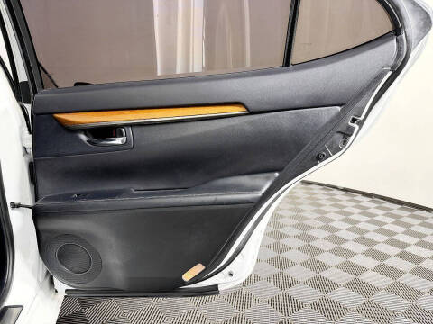 2014 Lexus ES 300h