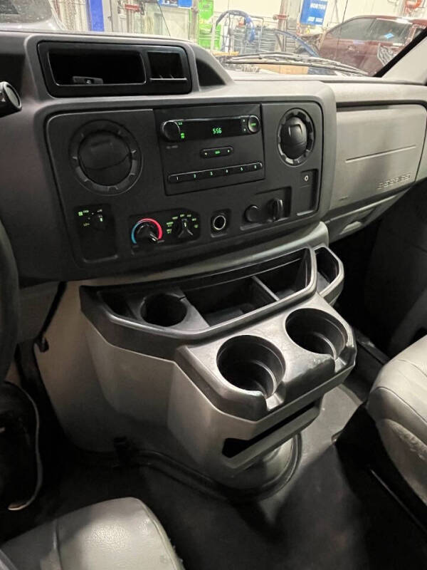 2015 Ford E-Series E-350 SD